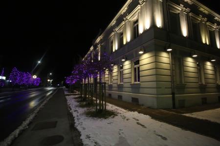 CERKNICA PRAZNIČNE LUČI 01 FOTO LJUBO VUKELIČ